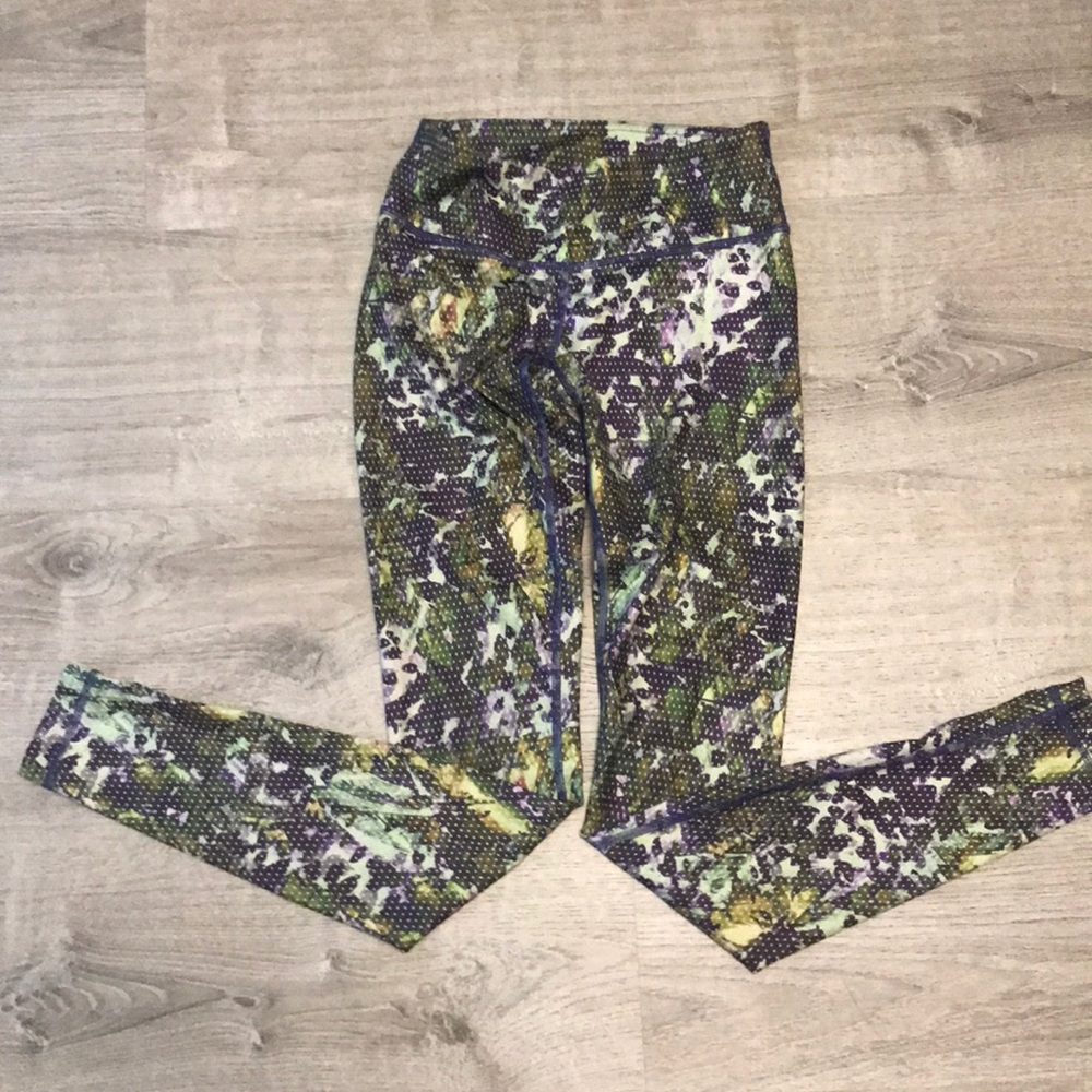 Fun lulu lemon spring leggings!!